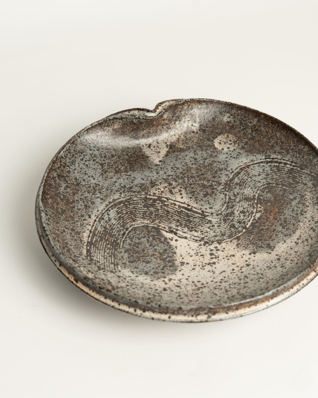 Umber Frost Center Plate