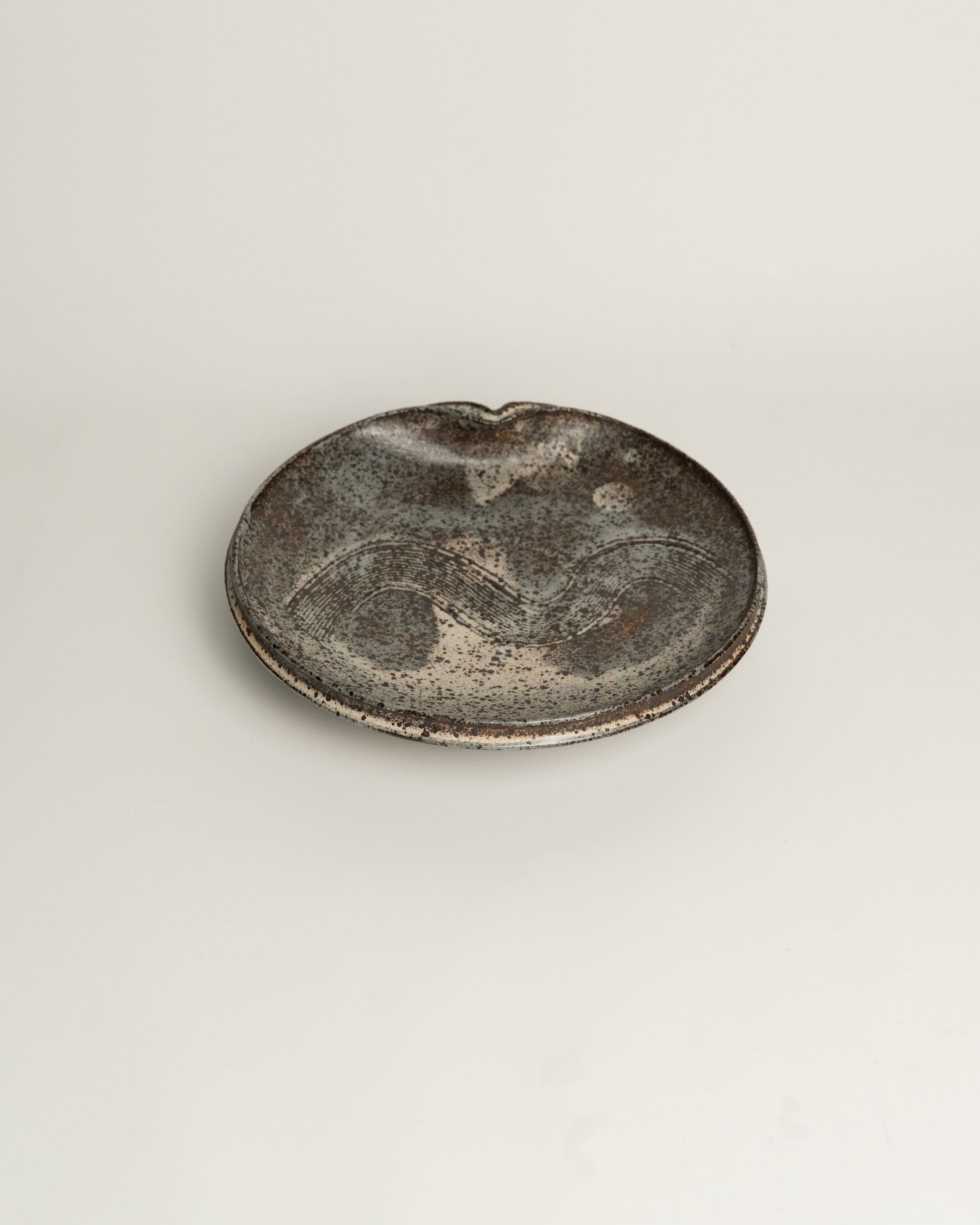 Umber Frost Center Plate