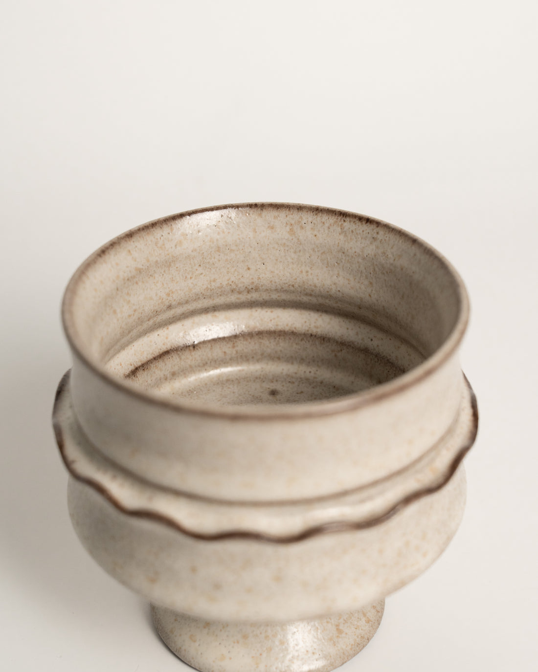 Lunar Sand Ruffle Candle Holder