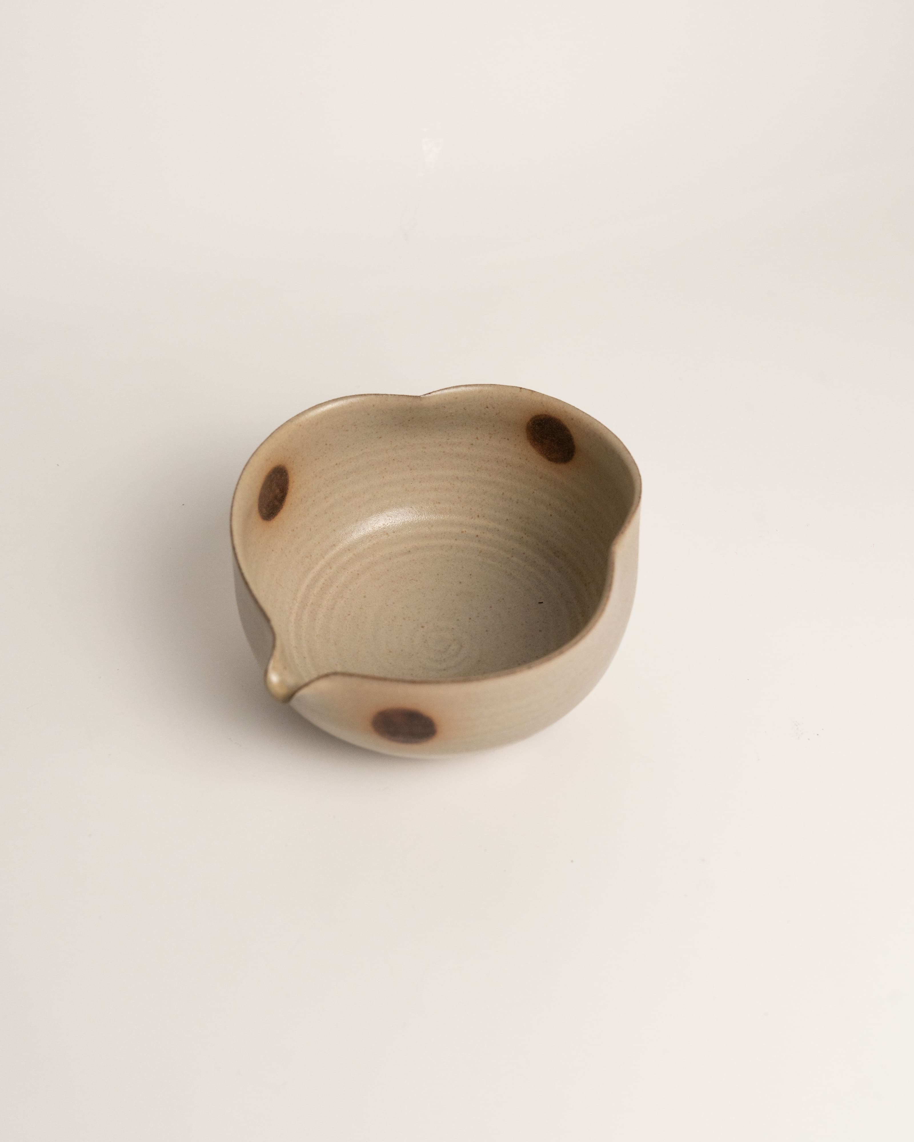 Fawn Dot Waved Matcha Bowl