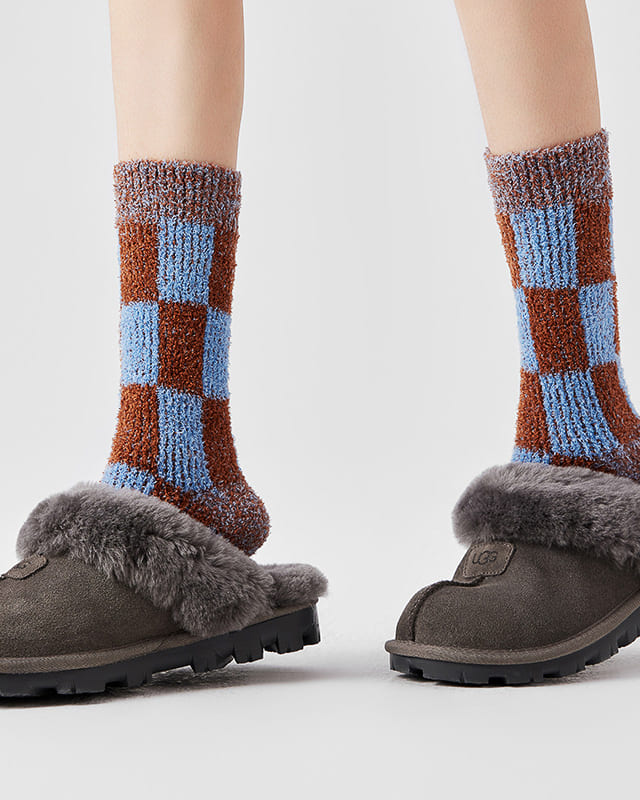 Cozy Brown-Blue Check Knit Crew Socks
