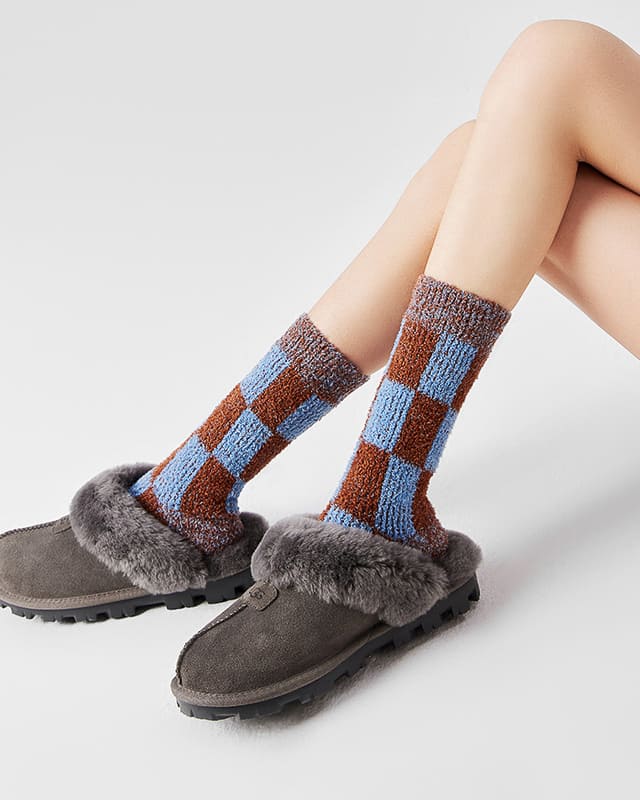 Cozy Brown-Blue Check Knit Crew Socks
