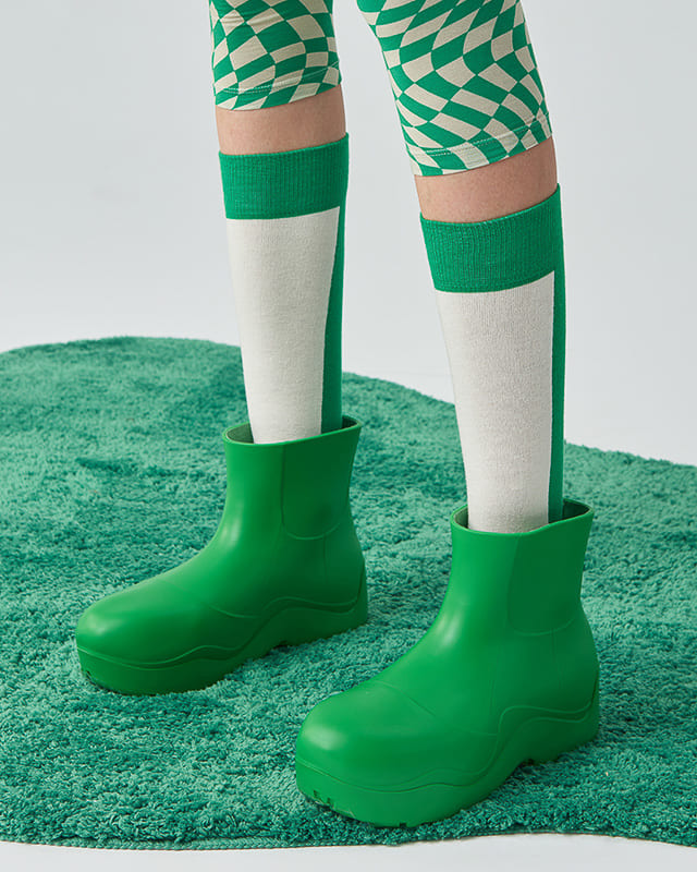 Color-Block Sport Knee Socks