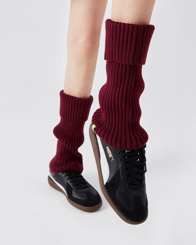 Classic Burgundy Rib Knit Crew Socks