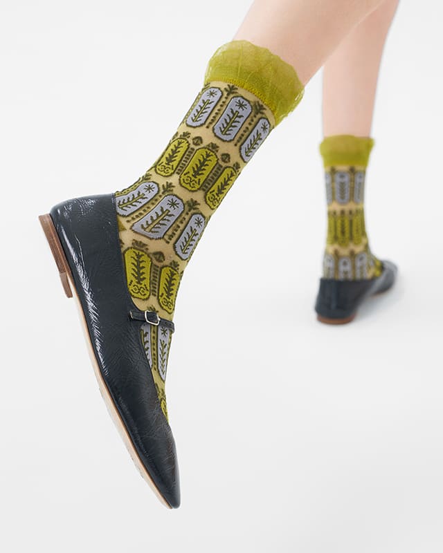 Botanic Pattern Sheer Crew Socks