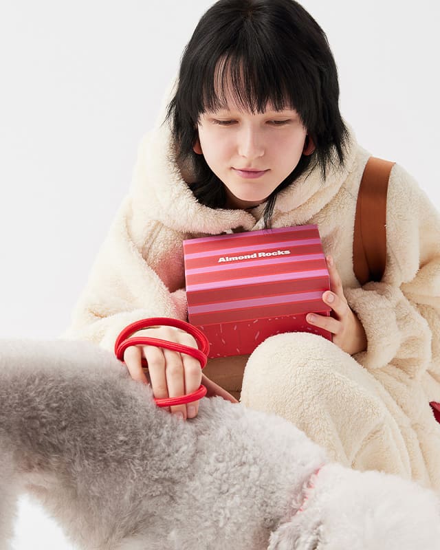 Cozy Fleece Hoodie & Jogger Set – Cream White Loungewear Outfit