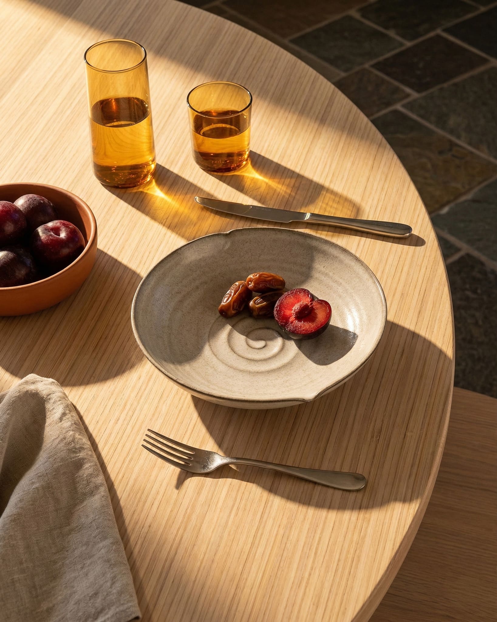 Lunar Sand Heart Rim Serving Bowl