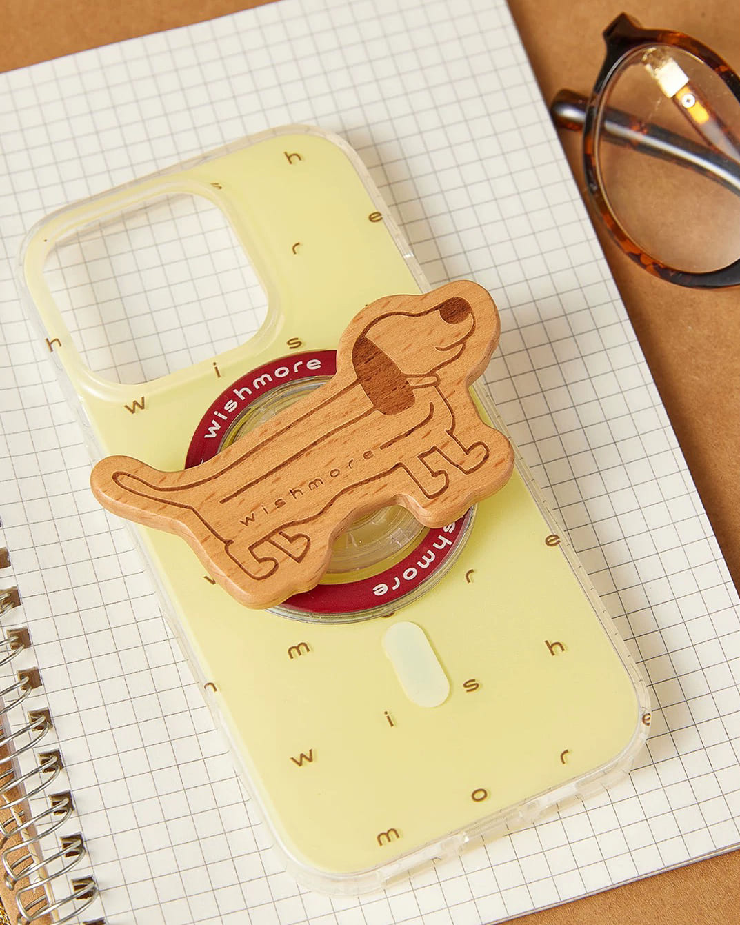 Magnetic Wooden Animal Phone Stand | Handmade MagSafe Holder for iPhone