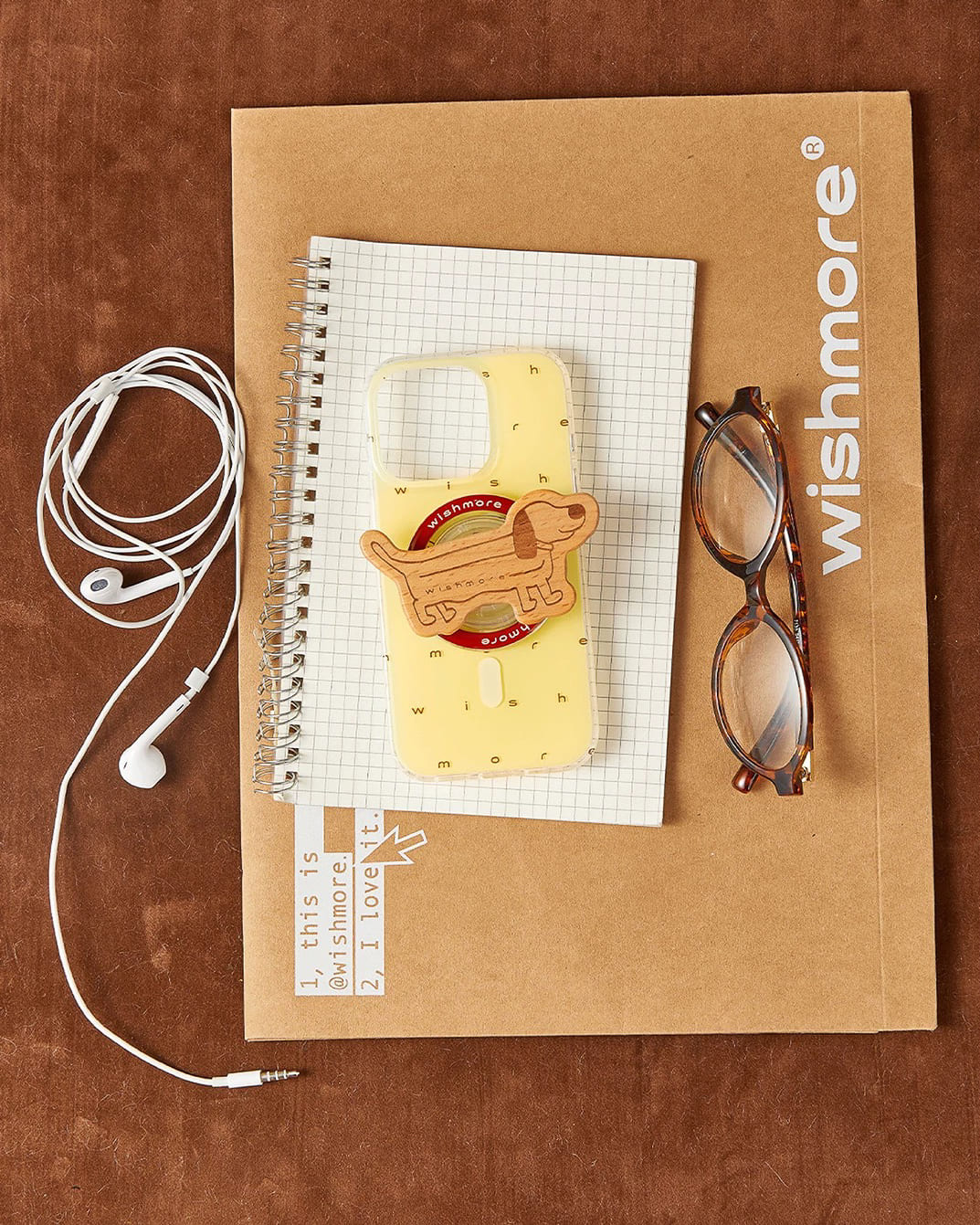 Magnetic Wooden Animal Phone Stand | Handmade MagSafe Holder for iPhone