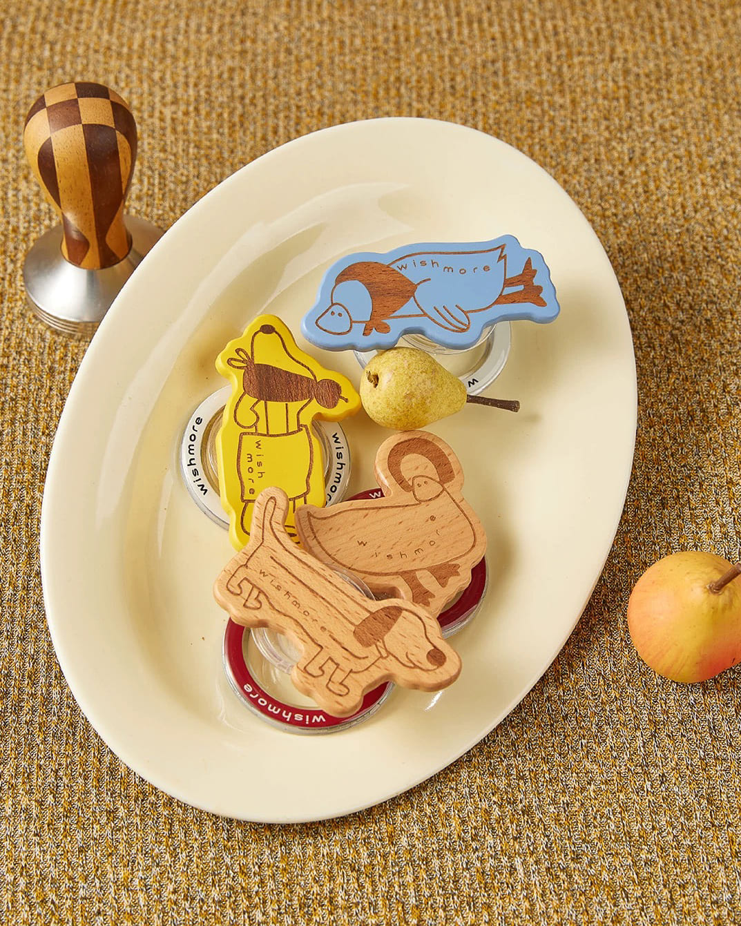 Magnetic Wooden Animal Phone Stand | Handmade MagSafe Holder for iPhone