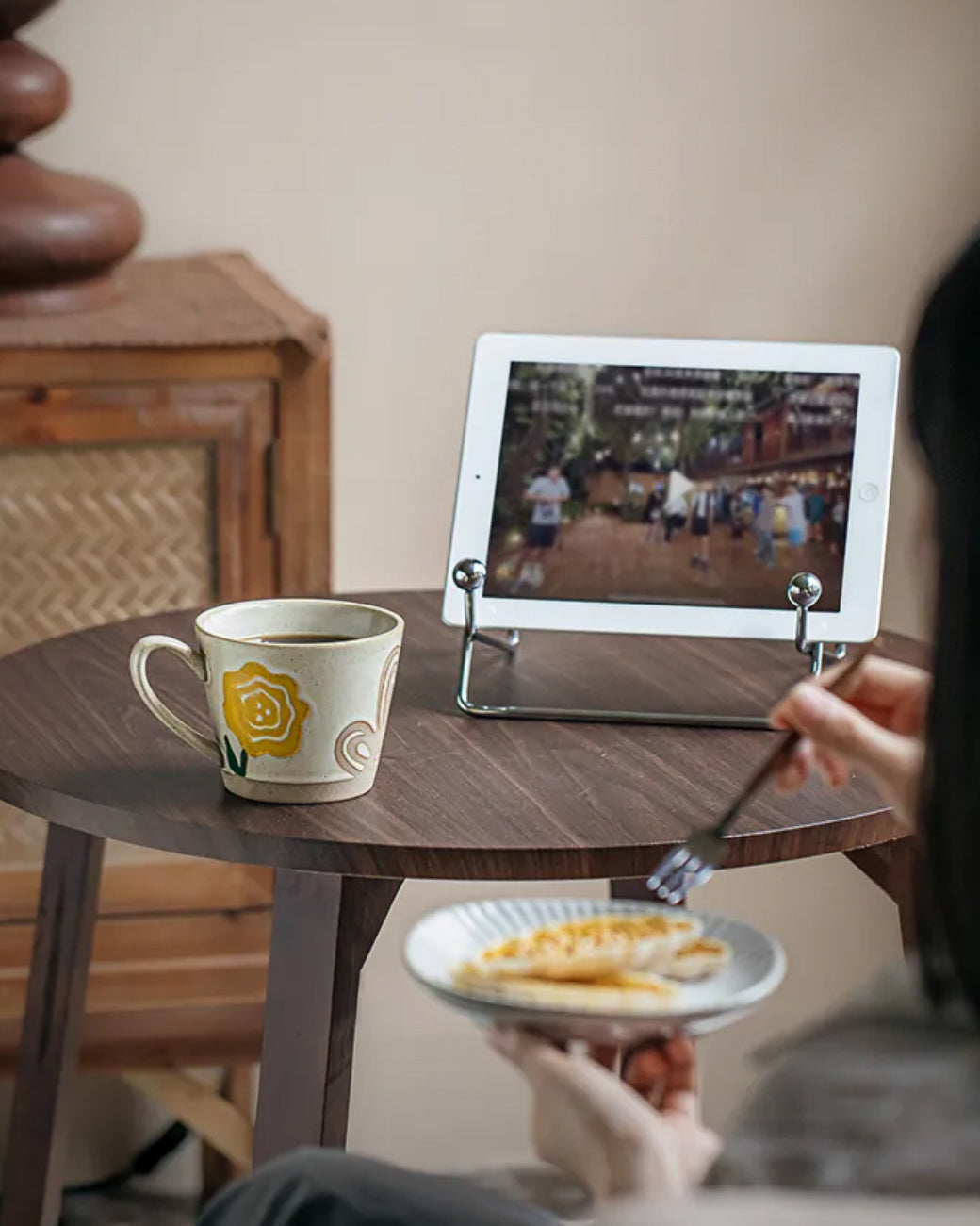 Vintage Hand-Painted Ceramic Mug – Floral Pottery Coffee Cup