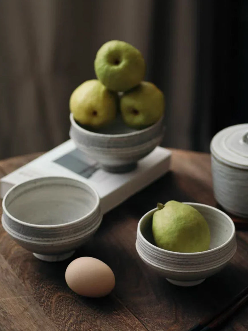 Rustic Japanese Ceramic Bowl – Handmade Wabi-Sabi Pottery Dish